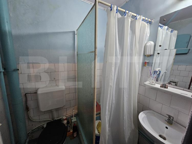 Apartament cu 4 camere, 77 mp, etaj 2, zona Dallas - Aiud