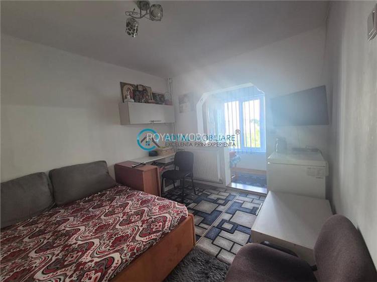 Royal Imobiliare - Vanzare apartament 3 camere zona Paltinis - 8