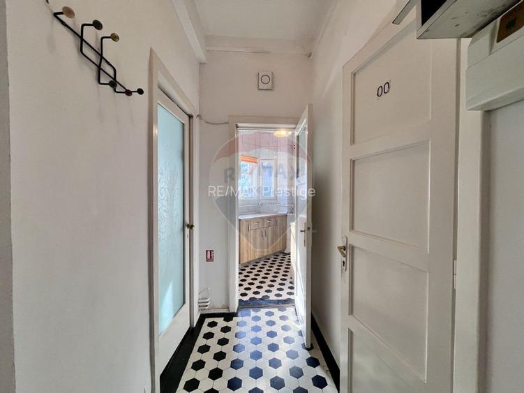 Apartament cu 4 camere nemobilat in P-ta Victoriei langa Orange - 18