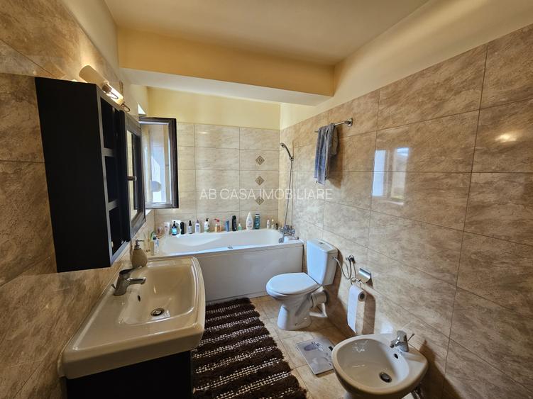 Duplex deosebit, P+E, 133 mp, foarte bine poziționat, Dumbrăvița, comision 0% - 18