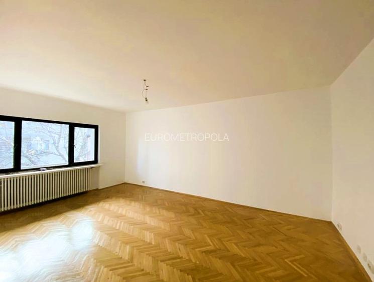 Vila individuala, teren 500mp, curte compacta, Primaverii - 4