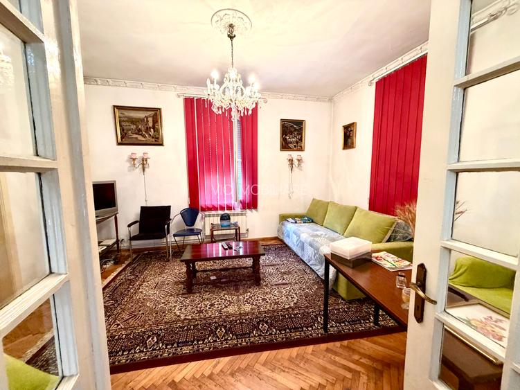 Vila de închiriat -  Piața Unirii - 3