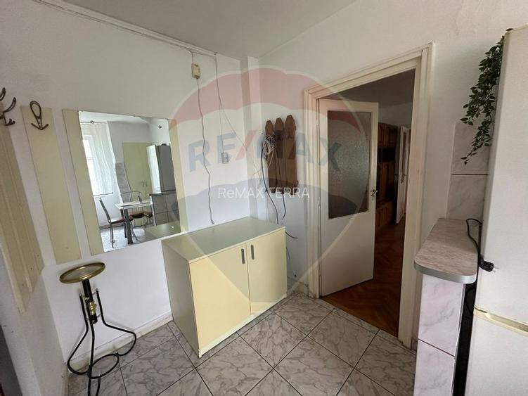 CENTRAL - 2 camere, etaj 3 - DE VANZARE - 5