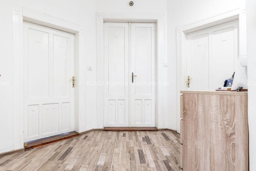 Apartament ultracentral cu 4 camere partial amenajat Comision 0 - 5