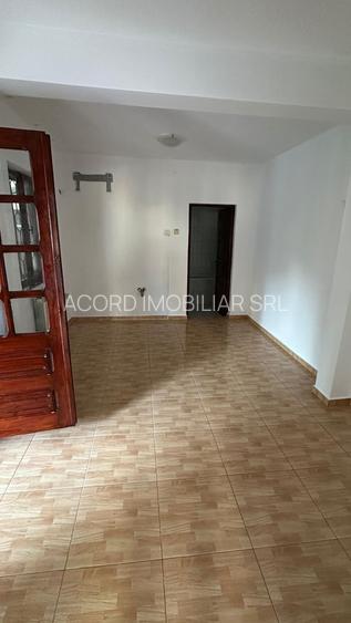 Casă de închiriat în zona Faleza Nord - 26