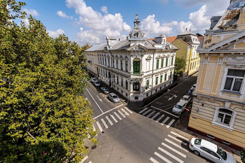 Clădire ultracentrală de vânzare Bulevardul Decebal Comision 0 - 2