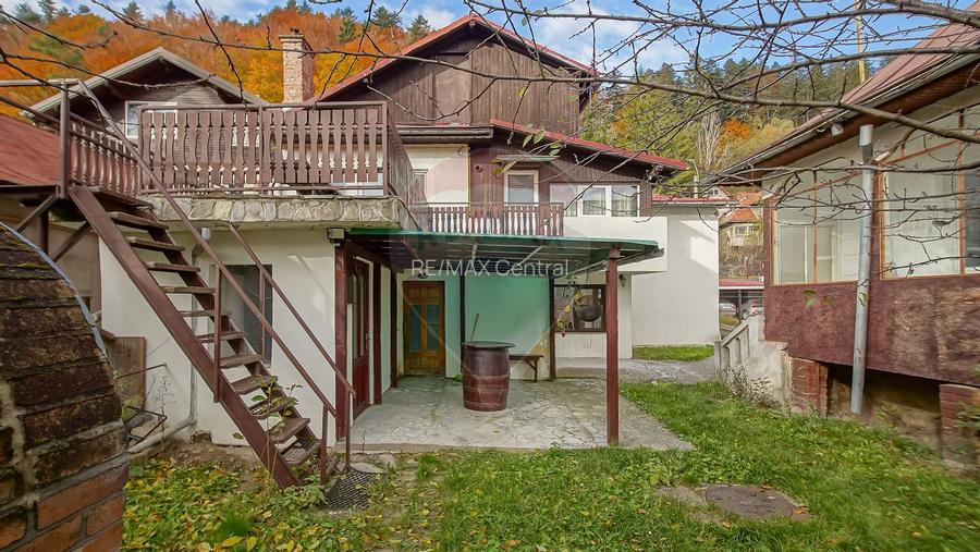 Vilă cu farmec istoric în Bușteni, pensiune sau locuință de vacanță! - 29