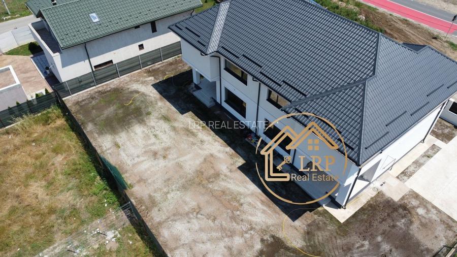 Dascalu-Vila 5 camere, 3 bai, 2 terase, 400mp teren - 19