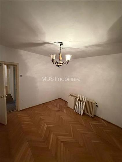 3 camere decomandat, etaj 1 linga sala Olimpia - 5