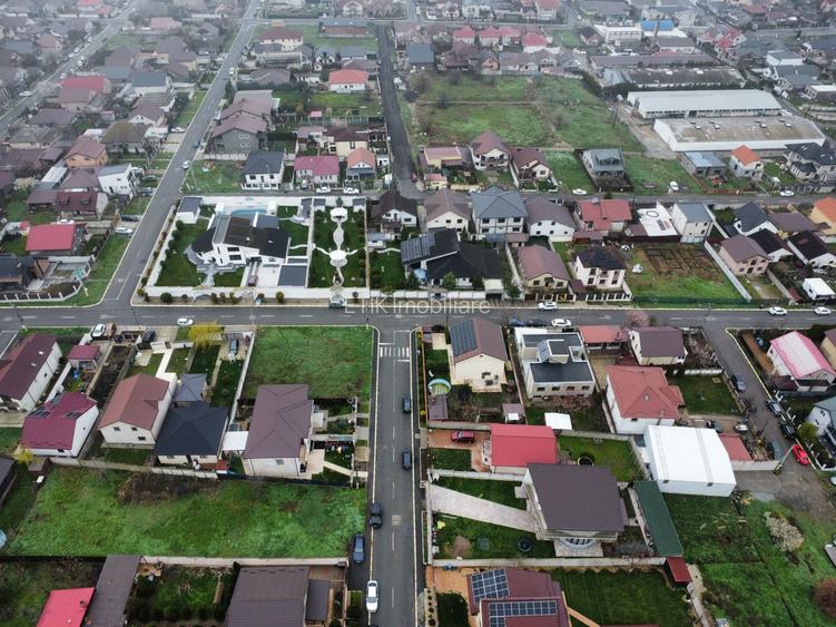 Teren intravilan Valu Traian 916 mp, 14 ml, între case, utilități. - 5