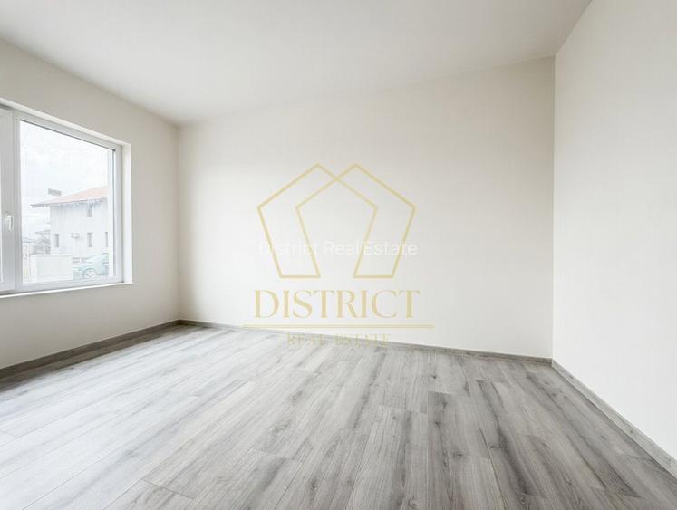 Duplex despartit prin camera tehnica, 5 camere, asfalt | Giarmata Vii - 4