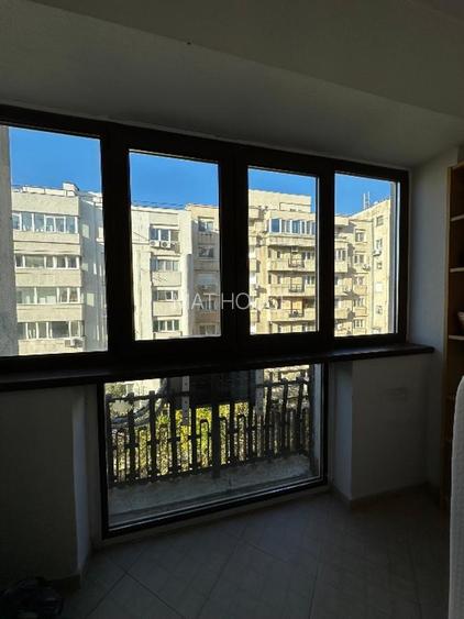 APARTAMENT 3 CAMERE 80MP 5/7 BL 1995 MONOLIT HOL H APROPRIERE METROU SCOALA  81 - 8