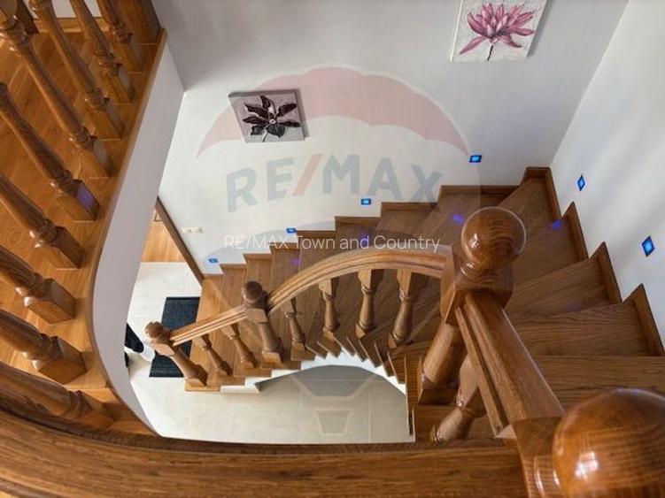 Casă / Vilă cu 5 camere de vânzare - 23