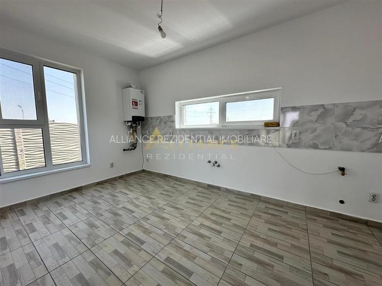 Casa individuala - 3 camere - 2 bai -310 mp teren - 10