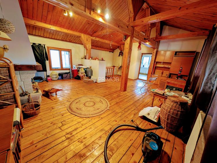 Unirii,D+P+E+M,Parc Carol,postbelic,renovata,semineu,plansee beton,curte-parcare - 2