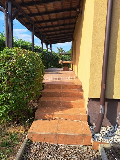 VILA IN REGIM DE INALTIME PARTER SI ETAJ ULTRAFINISATA PE 19 ARI TEREN - 6