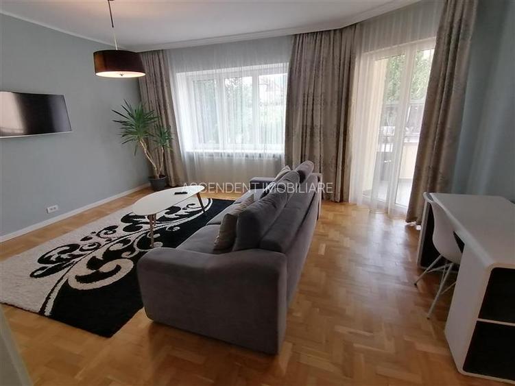 Proprietate deosebita, pe 4 camere, 140 mp, curte amenajata, Central, Brasov - 16