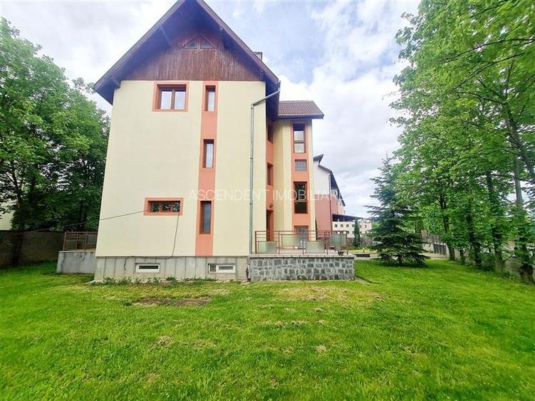Vila impetuoasa pe 700mp teren:Spatiu versatil pentru locuinta/afacere Premium - 12