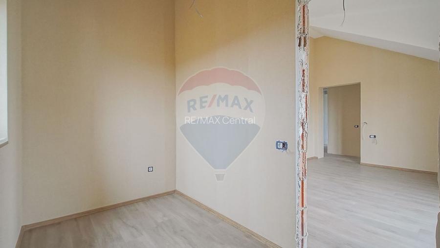 COMISION 0%! Casă noua cu 5 camere de vânzare in Tarlungeni - 11