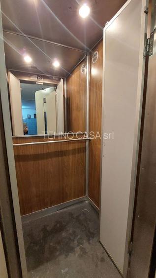 TITAN, apartament 2 camere decomandat, et.3, metrou 1 Decembrie - 17