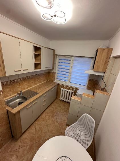 Apartament cu 2 camere de vânzare – Zona Gară, Focșani