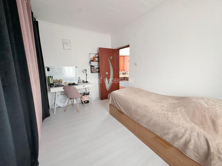 Casa 3 camere P+M, zona C , Valu lui traian