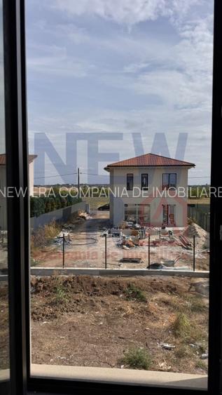 Casa de Vanzare 5 camere in Balotesti - 4