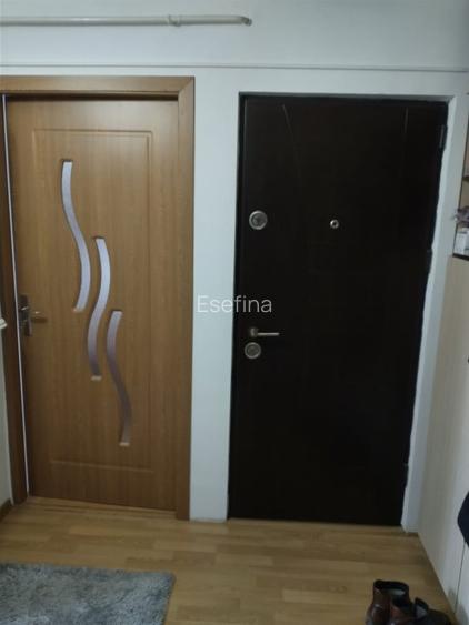 Proprietar - Vand Apartament 2 Camere + Garaj - Zona Cartier - 2