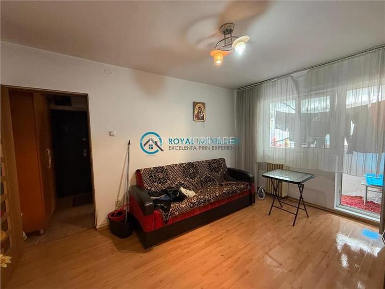 Royal Imobiliare - Vanzare Apartament zona Malu Rosu - 4