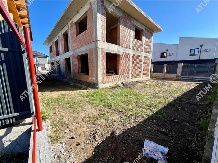 Casa cu 4 camere 2 bai si teren de 230 mp Selimbar - 11