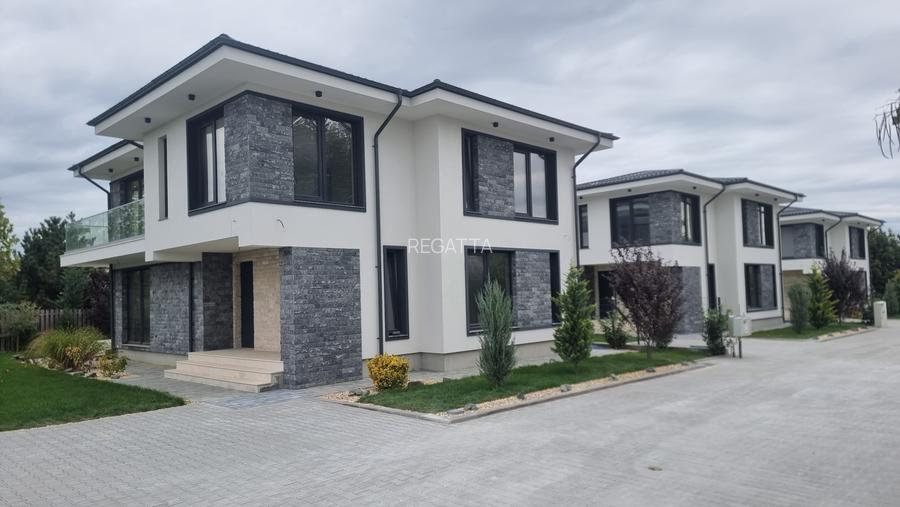 Complex rezidential cu 7 vile langa Laguna Albastra - 41