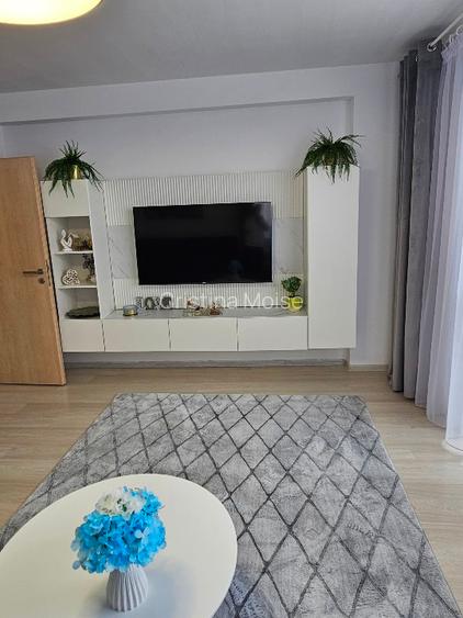 Inchiriez  ap 2 camere - 3