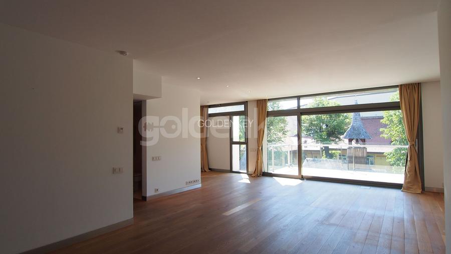 Apartament spatios cu 4 camere, terase generoase - 2