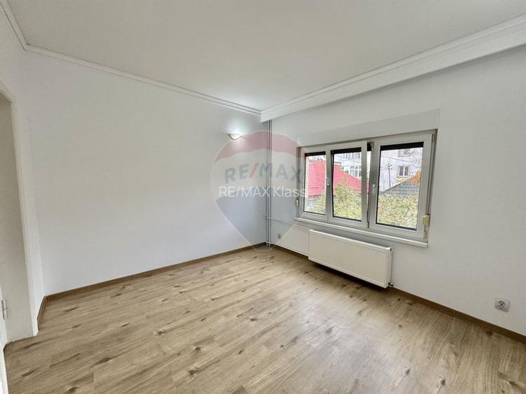 Casa / Vila cu 7 camere de vanzare in zona Domenii - 9