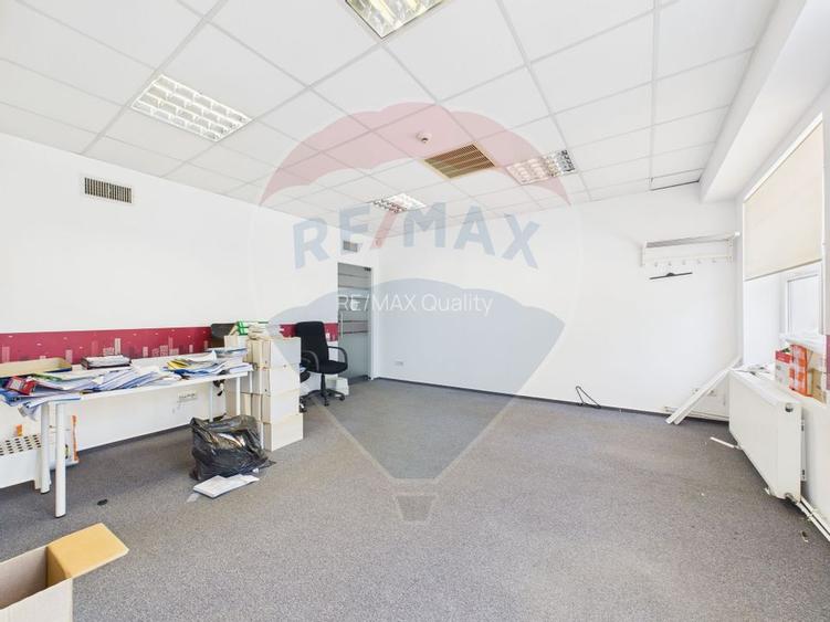 Zona Vitan - Spațiu de birouri suprafata 183 mp - 13