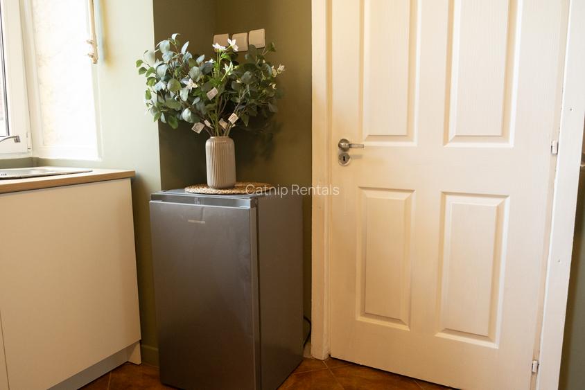 First Rental | Cozy Studio in the City Center | Fully Furnished & Equipped - 9