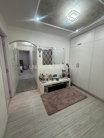 Apartament 3 camere complet renovat • Parter • Zona Comisia  Centrala - 6