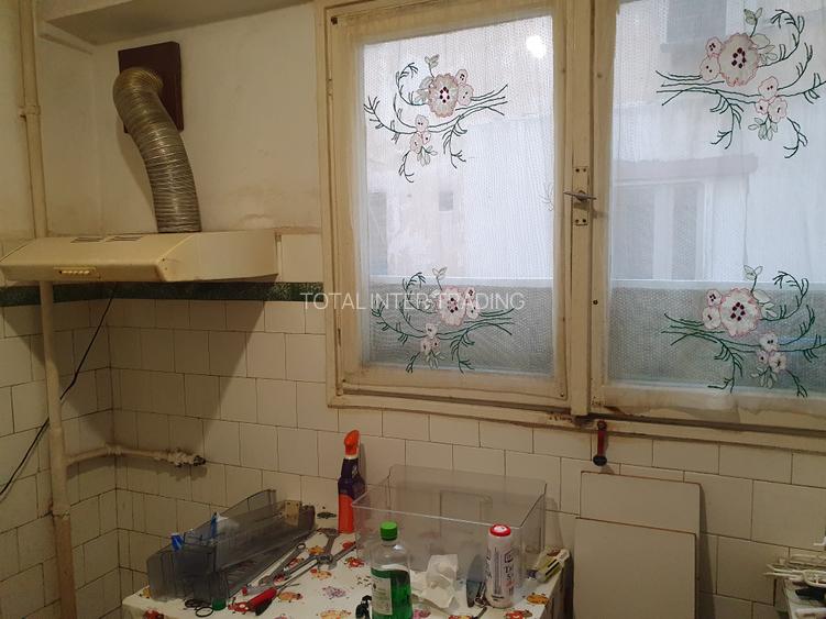 Vanzare-2 camere-1/4-decomandat-Dr Taberei 34-liber-de renovat-95000E - 13