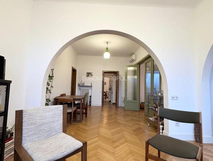 Apartament spectaculos cu terasa si lift, vedere Palatul Stirbei - 2