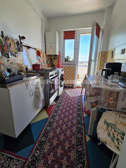 Apartament 3 camere 70mp 2 balcoane, Podu Ros, CT+ AC - 3