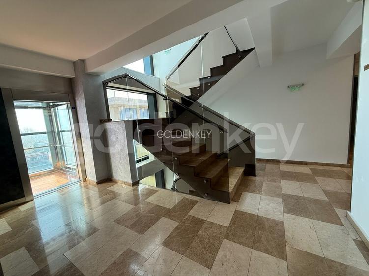 Apartament spatios cu vedere catre mare - 11