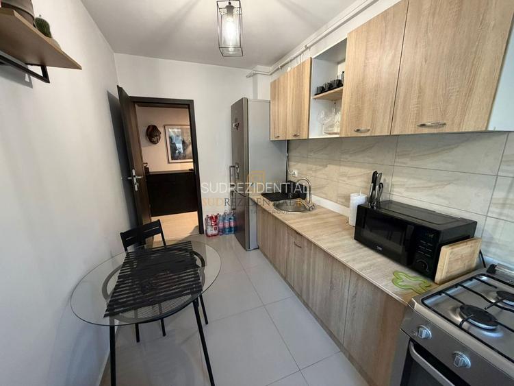 Apartament 2 camere, decomandat, mobilat, parcare inclusa, Sector 4 - 21