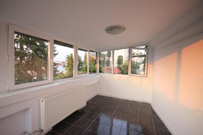 Apartament 4 camere si mansarda in vila, Calarasilor Traian - 17