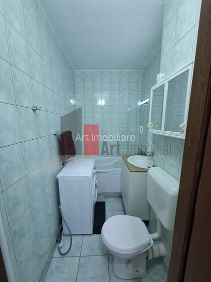 Gars. 31 mp, et 9/10, bloc reabilitat, instalații refăcute, mobilată și utilată - 12