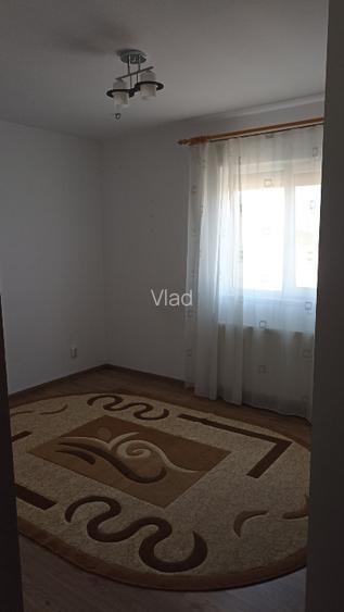 Proprietar, închiriez apartament - 13
