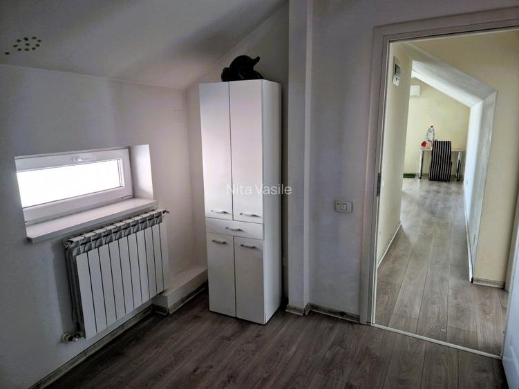 Proprietar - Apartament 3 camere de inchiriat - Curte proprie - 9