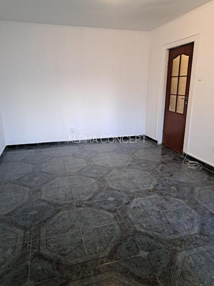 APARTAMENT 3 CAMERE - CIRESICA - 2