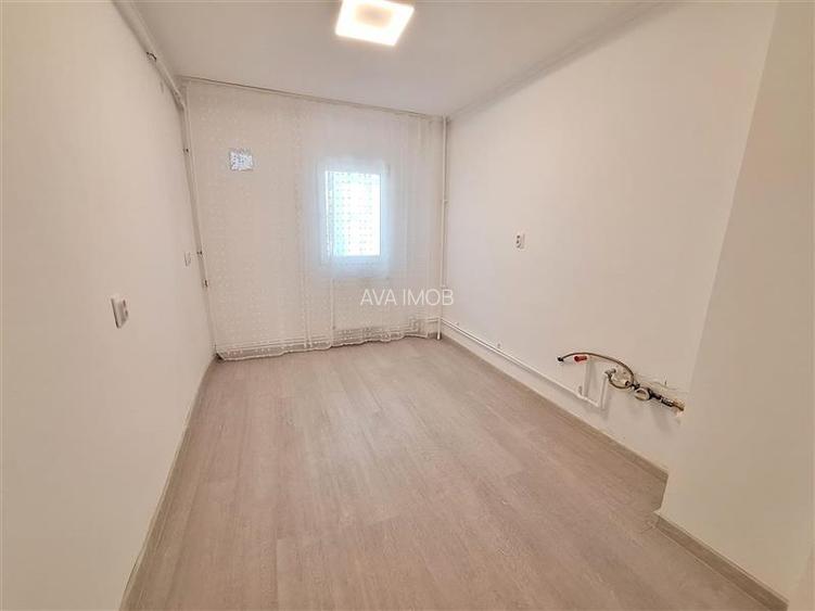 Apartament 3 decomandate, etaj 1, 2 bai, renovat 2026, Bacau - 14
