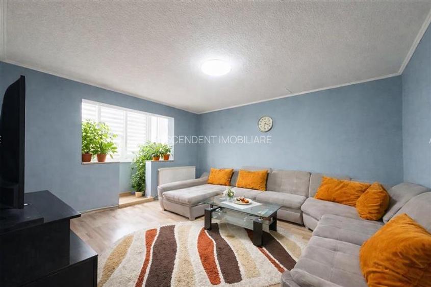 LIVE! Camin decomandat,4 camere,2 bai, conditii apreciabile,Ciucului,Sfantu Gheo - 2