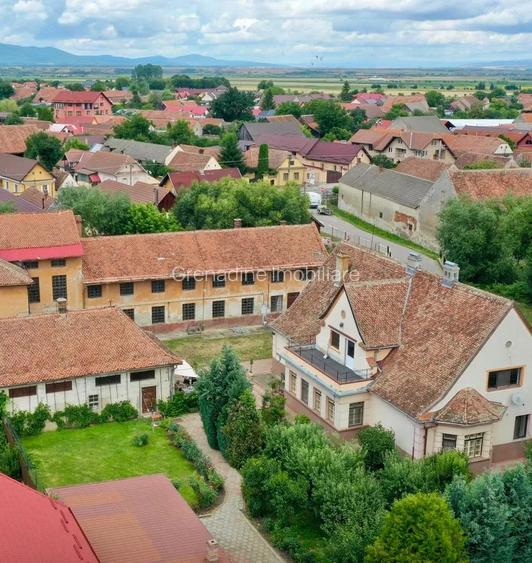 Vila cu 5 Camere și Teren 2183+Clădire pentru Afacere sau Evenimente - 2